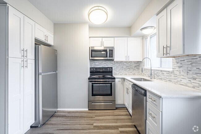 Interior Photo - Golfview Apartments