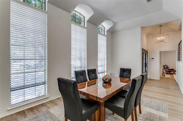 Foto del edificio - 7018 Woodland Dr