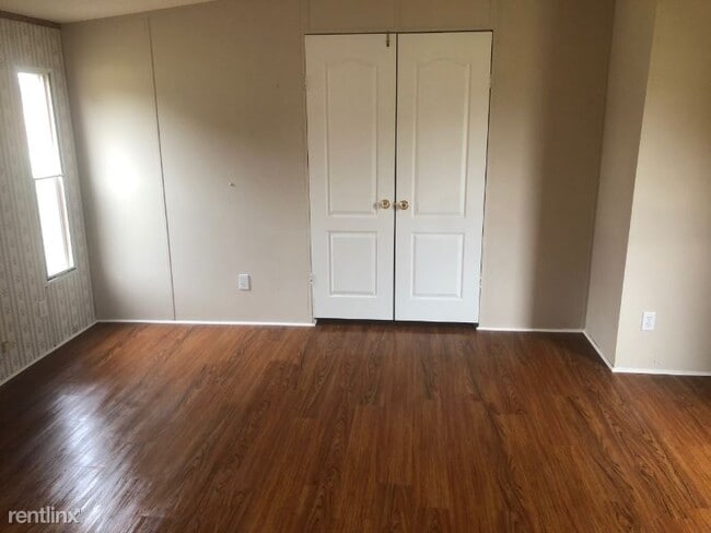 Building Photo - 3 br, 2 bath Mobile Home - 3393 Lauren Dr