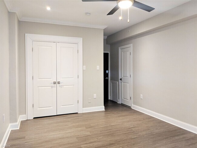 Foto del edificio - Studio, 1 bath Apartment - Surrey Hall G102