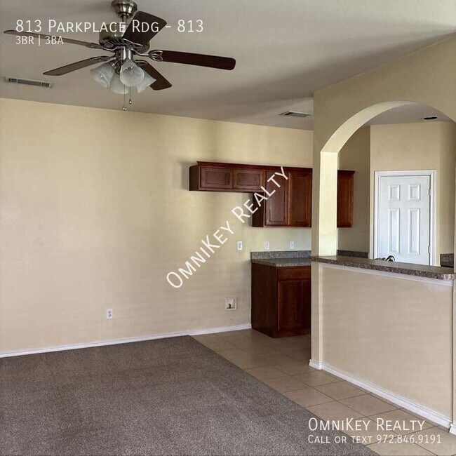 Foto del edificio - 813 Parkplace Ridge