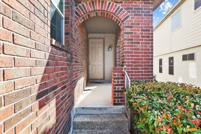 Building Photo - Well-Maintained 3-Bedroom Home – Ideal for...