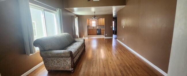 Comedor y sala de estar - 35138 Whispering Oaks Blvd