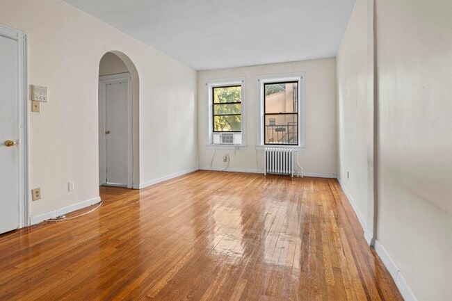 Foto del edificio - 821 Bergen Ave