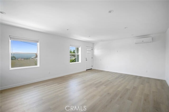 Foto del edificio - 842 E Cypress Ave