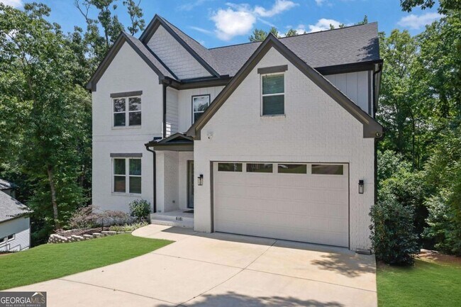 Building Photo - 6181 Shoreland Cir
