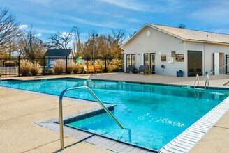 Building Photo - Pointe at Ridge Cove Apartments