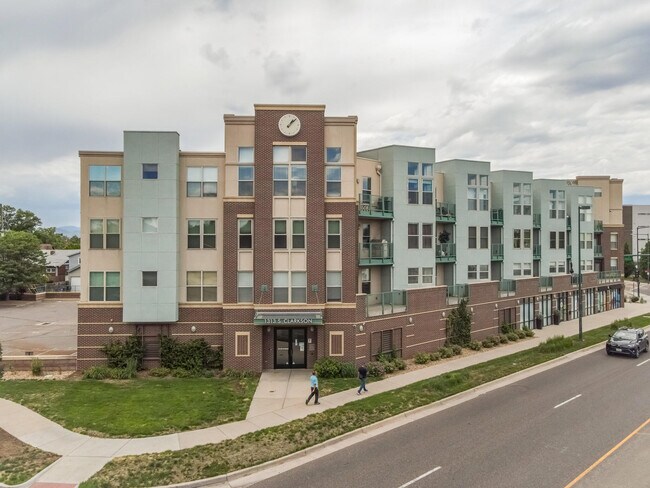 Foto del edificio - 1313 S Clarkson St