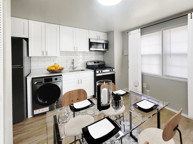 Building Photo - Waters Edge Townhomes