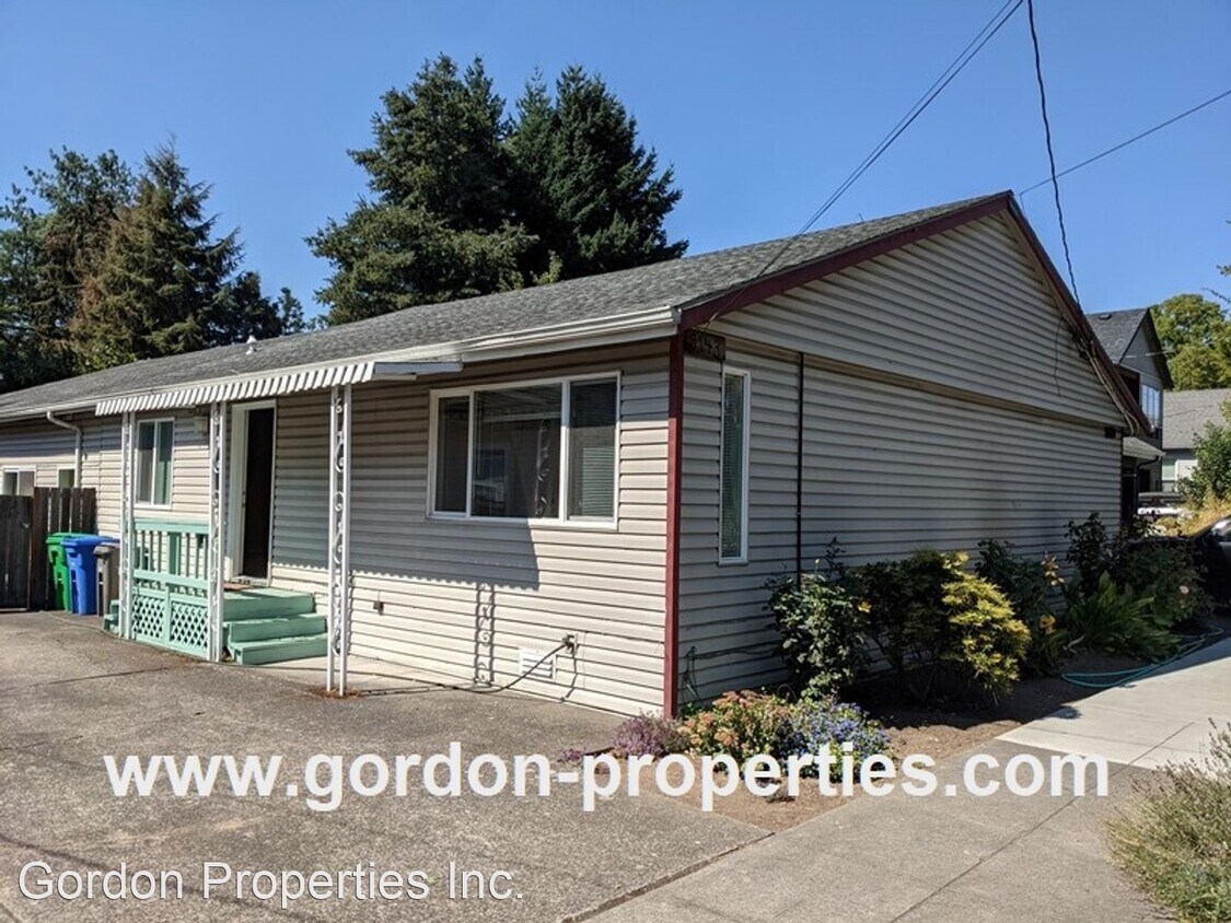 Primary Photo - 3 br, 2 bath House - 3143 SE 26th Ave