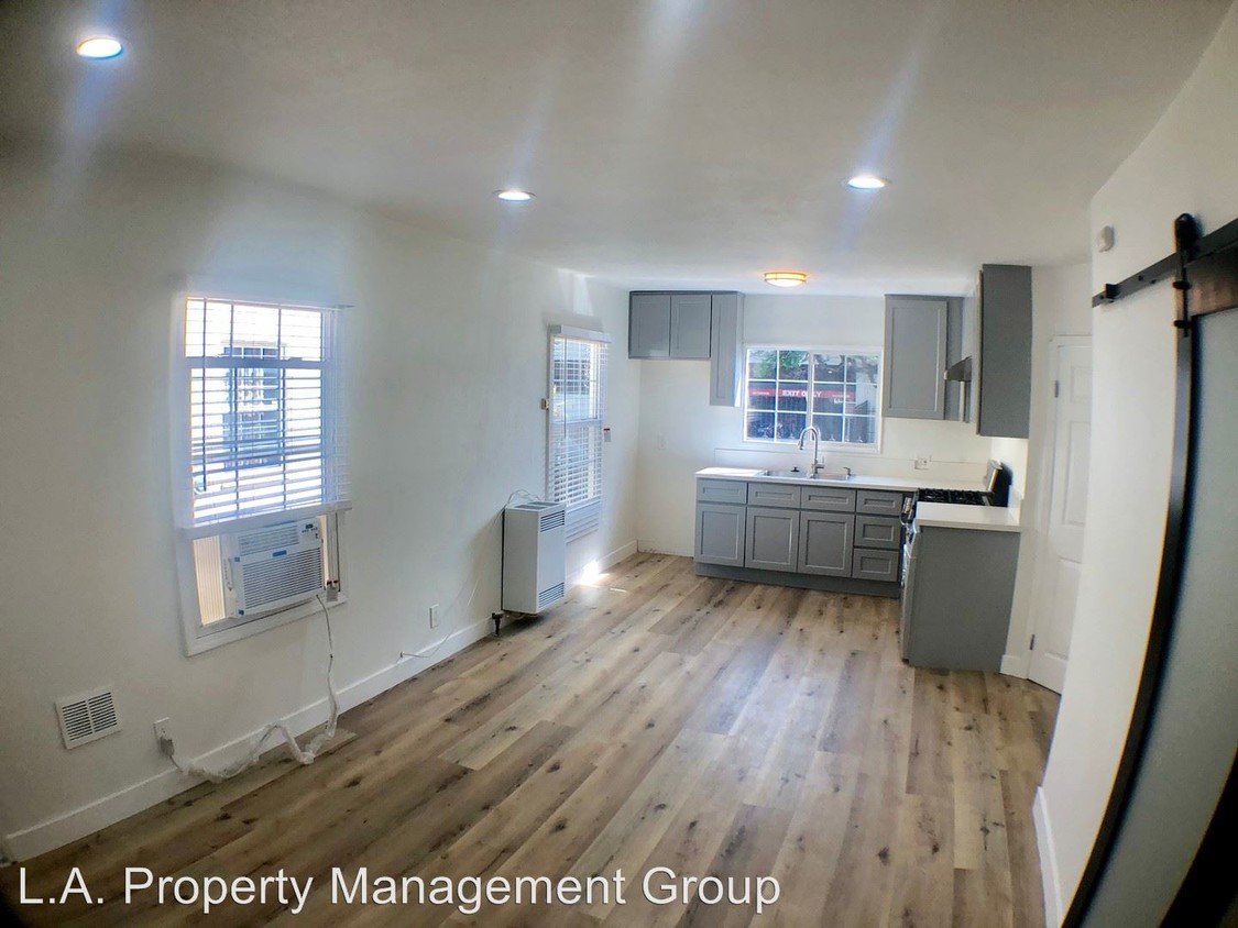 Foto principal - 4229 3/4-4224 Monroe St