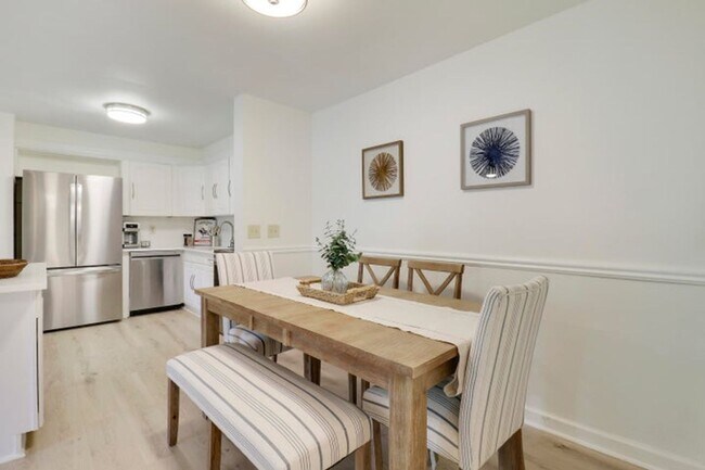 Foto del edificio - 1107 Duncan Cir