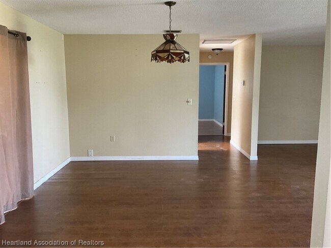 Building Photo - 106 Karola Dr