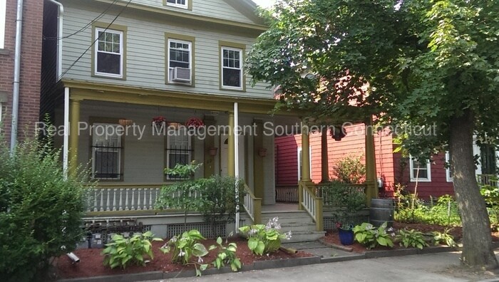 Primary Photo - 40 Lyon St