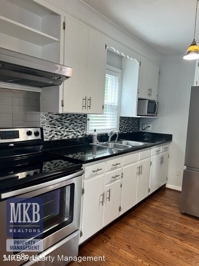 Building Photo - 3 br, 1 bath House - 811 Welton Ave. S.W.