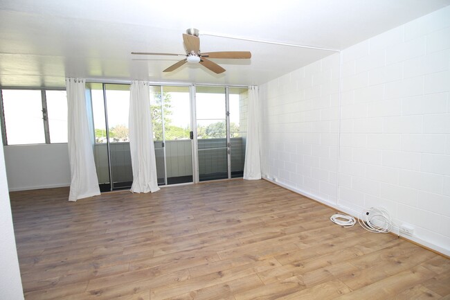 Building Photo - Beautifully Renovated 2-Bedroom Unit in Mi...