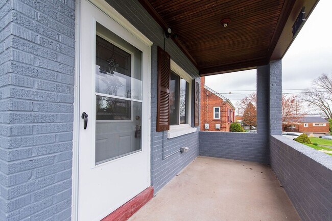 Foto del edificio - 5273 Ponce Ln
