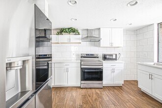 Building Photo - 3143 Sonata Dr