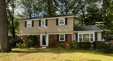 Foto principal - 13 Burning Bush Blvd