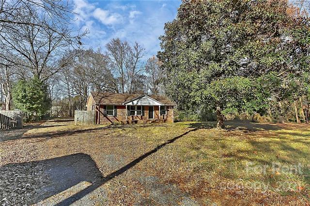 Building Photo - 1313 Hartis Ln