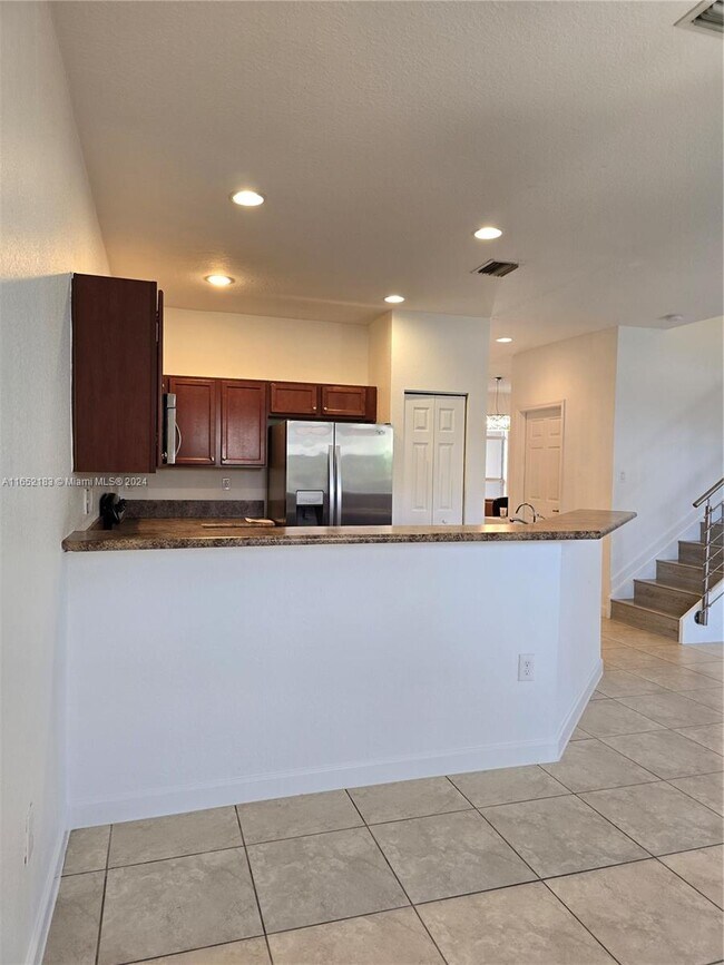 Building Photo - 14715 SW 25th Ln