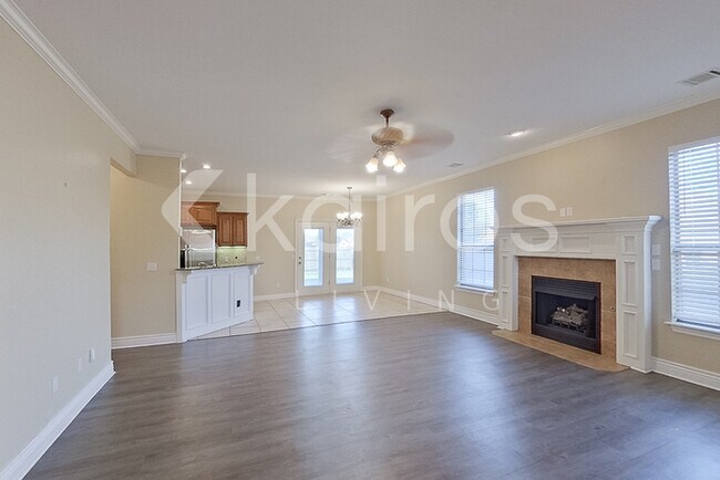Foto del edificio - 812 SW 37th St