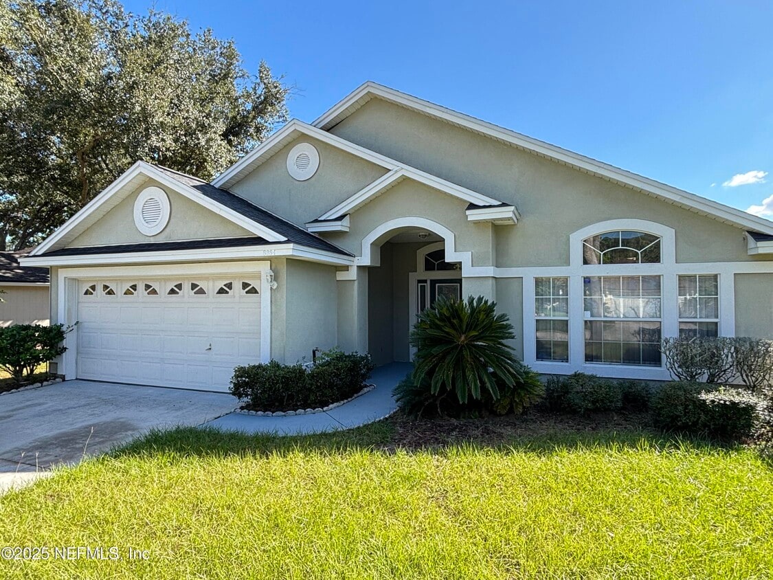 Primary Photo - 8984 Bridgecreek Dr W