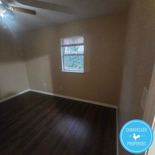 Building Photo - 115 Florence St