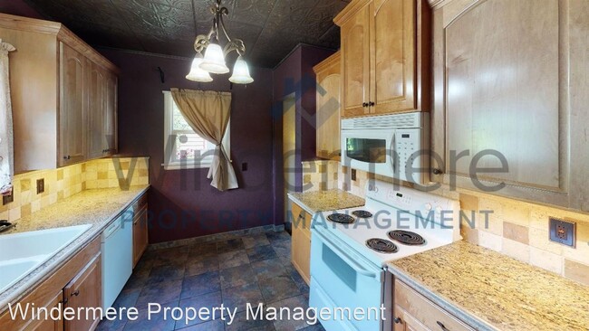 Building Photo - 3 br, 2 bath House - 1015 S. Howard Street