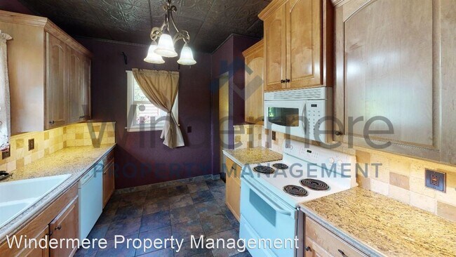 Foto del edificio - 3 br, 2 bath House - 1015 S. Howard Street
