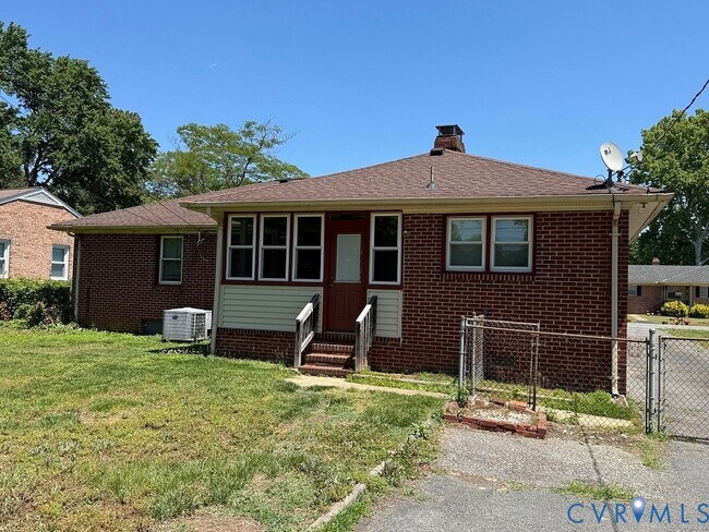 Foto del edificio - 7602 Moss Side Ave
