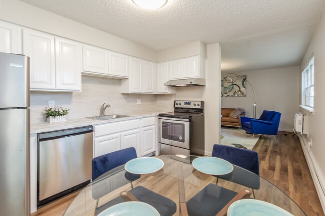 Building Photo - Brighton Village