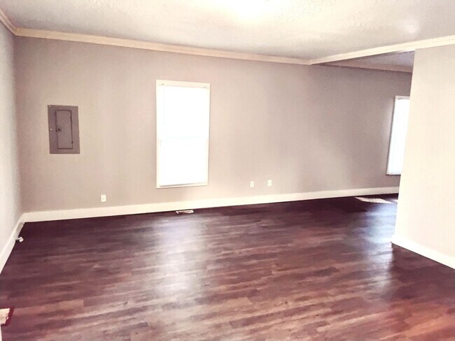 Foto del edificio - Charming 3-Bedroom Home Near the Park – Pe...