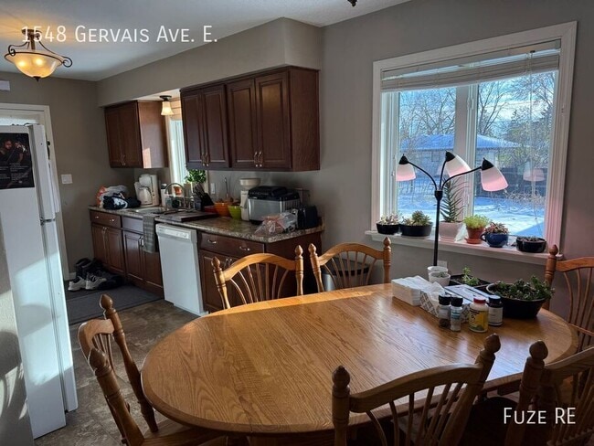 Building Photo - 1548 Gervais Ave E