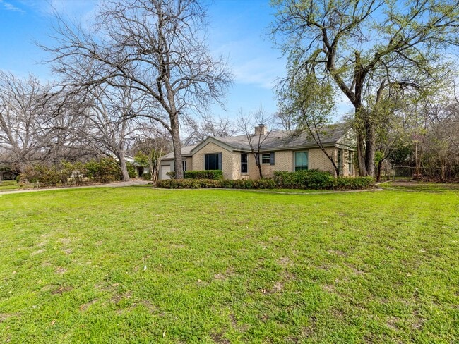 Building Photo - 3709 Bellaire Cir