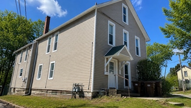 Building Photo - 110 W Poplar St