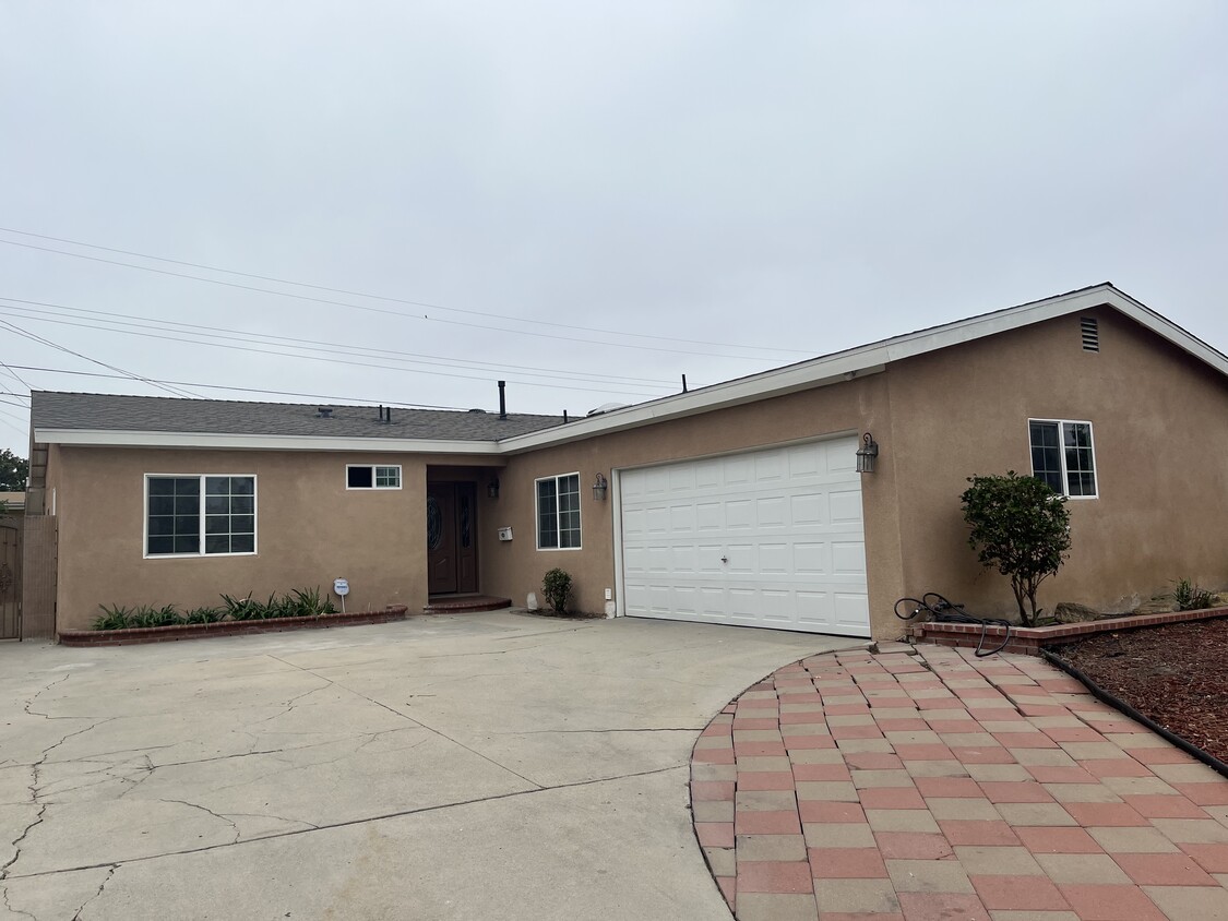 Foto principal - 15510 Oakbury Dr