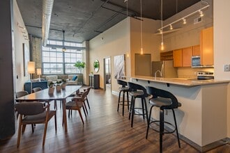 Building Photo - TipTop Apartments