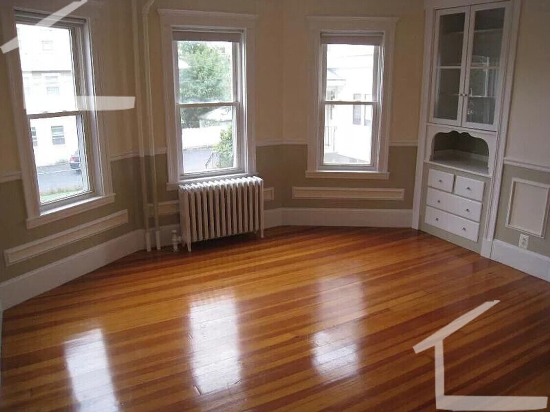 Primary Photo - Brighton 3 Bed Available now