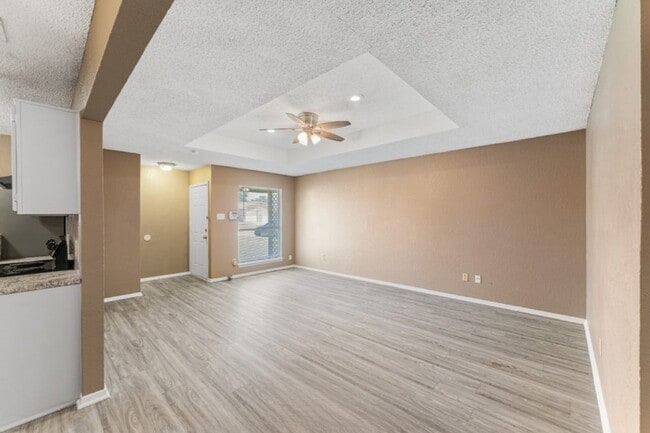 Building Photo - 1809 San Rafael St