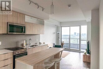 Building Photo - 50 Forest Manor Rd
