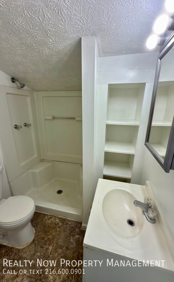 Foto del edificio - 54 E 220th St