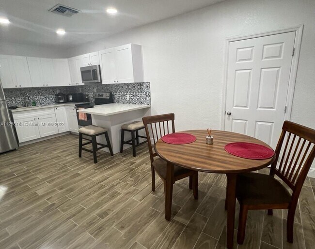 Building Photo - 1101  Beach Ct   Fort Pierce Fl 34950