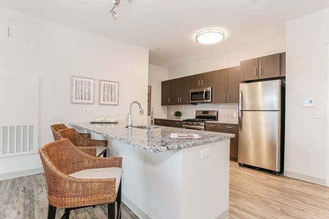 Foto del edificio - 35 Rosebrook Pl