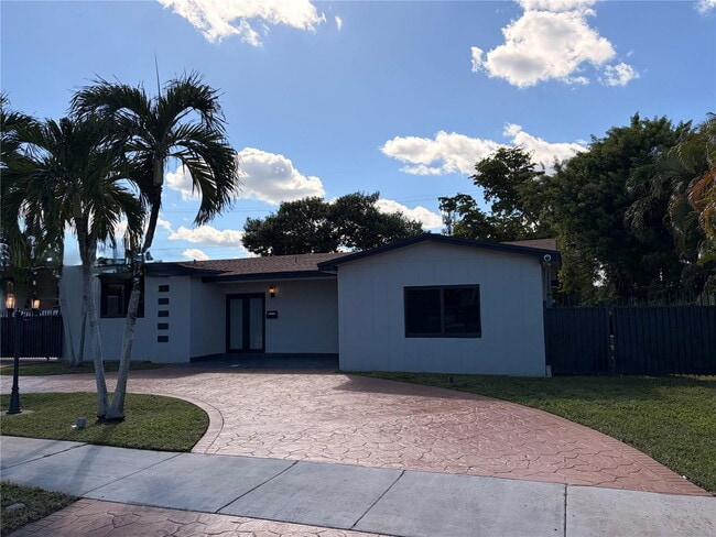 Building Photo - 2120 SW 84th Ave