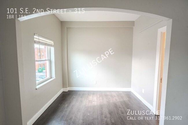 Foto del edificio - 101 SE 2nd St