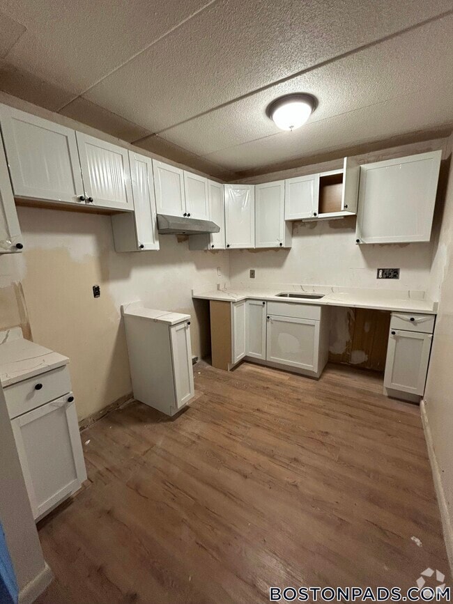 Building Photo - 30 Normandy Ave
