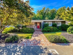 Building Photo - 2539 Rollingwood Dr