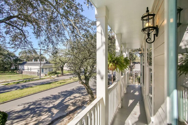 Foto del edificio - 2213 Louisiana Ave