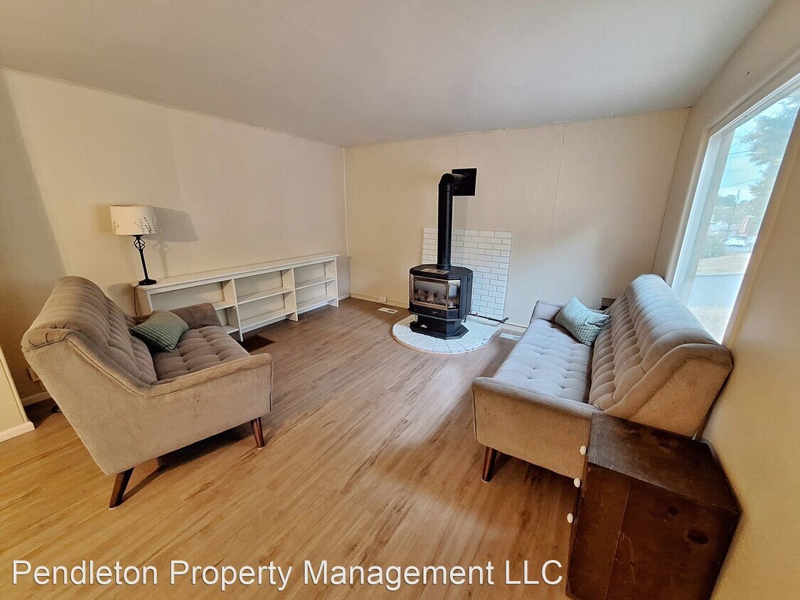 Primary Photo - 3 br, 1 bath House - 1116 NW Despain Apt B